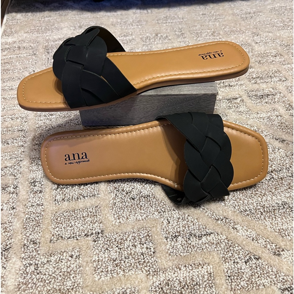 ANA KINGS Size 11M